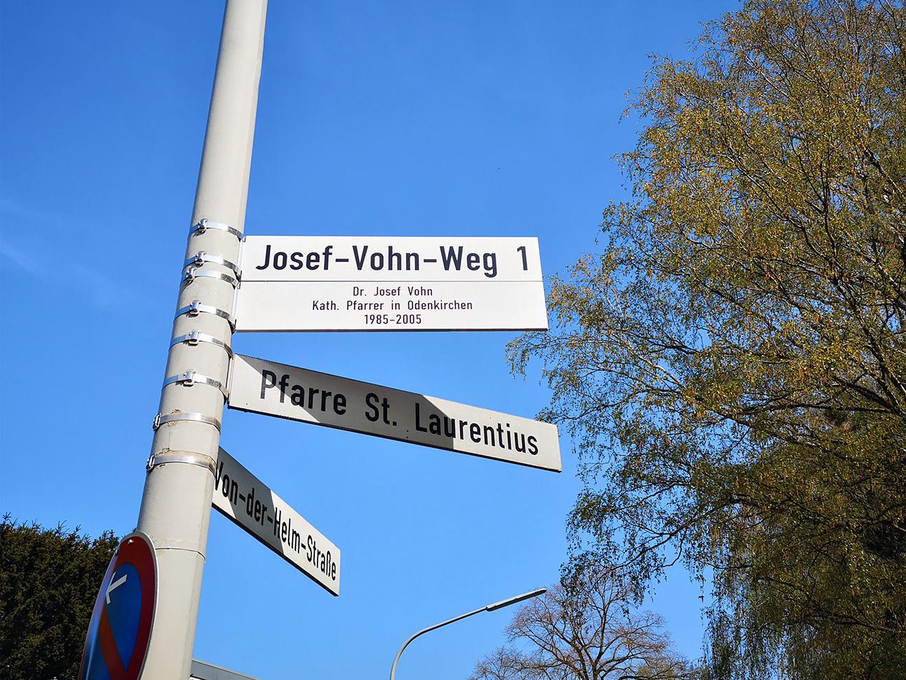 Straßenschild zum Josef-Vohn-Weg