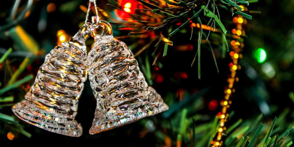 Glocken am Weihnachtsbaum (c) pixabay.com